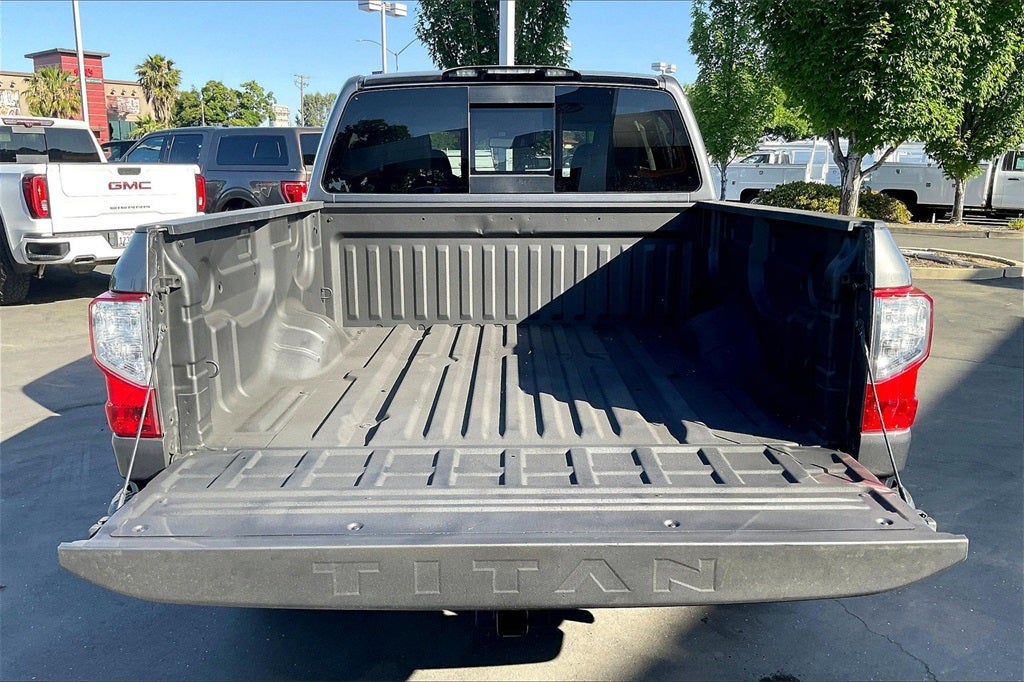 2021 Nissan Titan SV