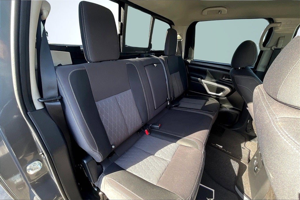 2021 Nissan Titan SV