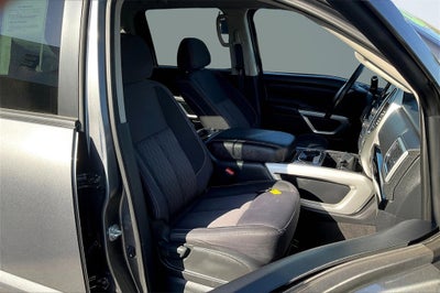 2021 Nissan Titan SV