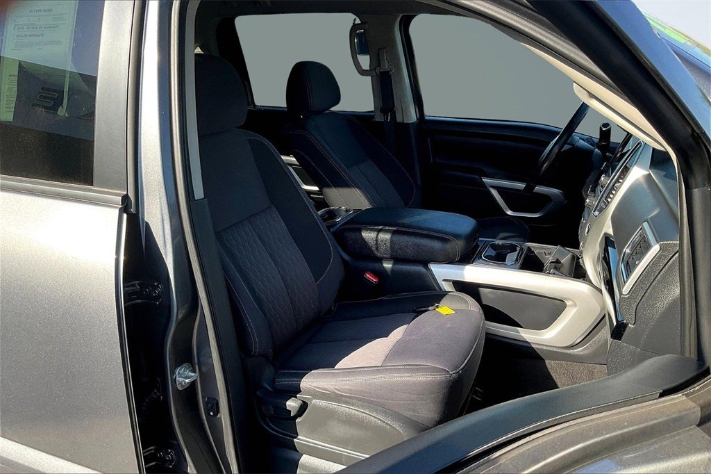 2021 Nissan Titan SV