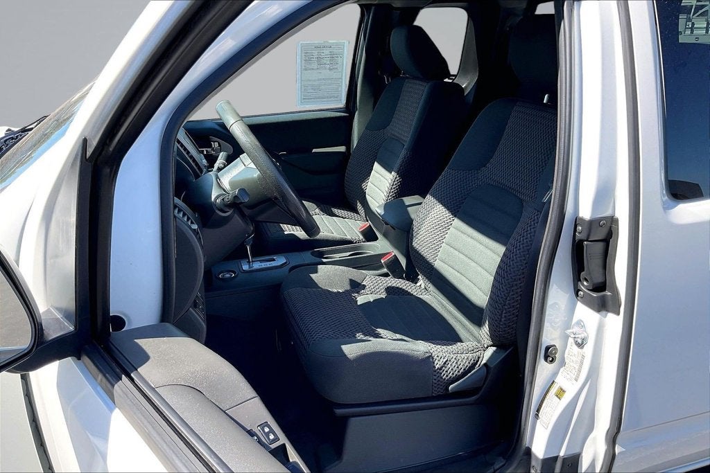 2021 Nissan Frontier SV