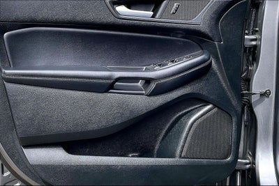 2023 Ford Edge SE