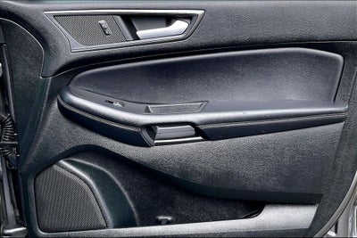 2023 Ford Edge SE