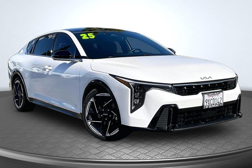 2025 Kia K4 GT-Line