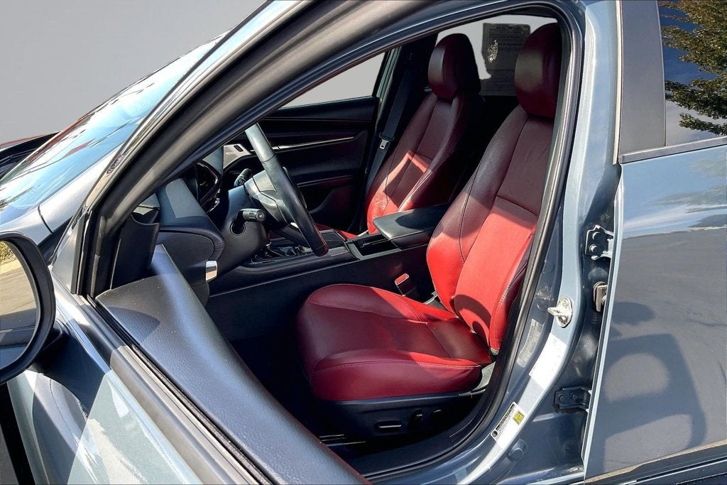 2023 Mazda Mazda3 2.5 S Carbon Edition