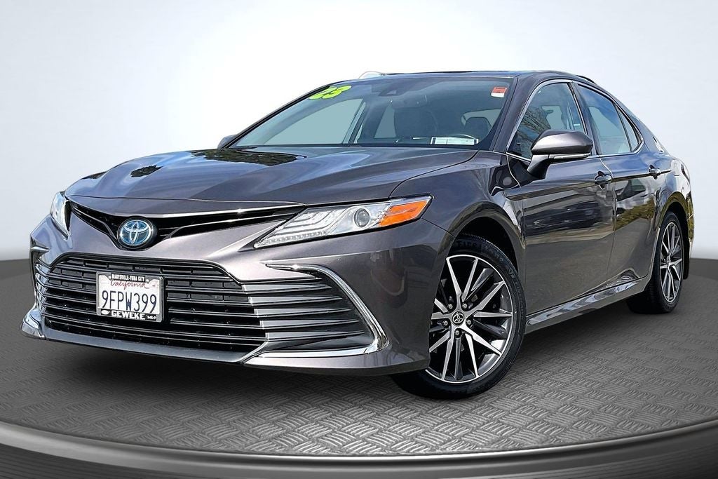 2023 Toyota Camry Hybrid XLE
