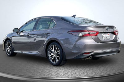 2023 Toyota Camry Hybrid XLE