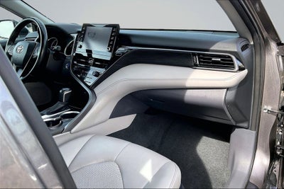 2023 Toyota Camry Hybrid XLE