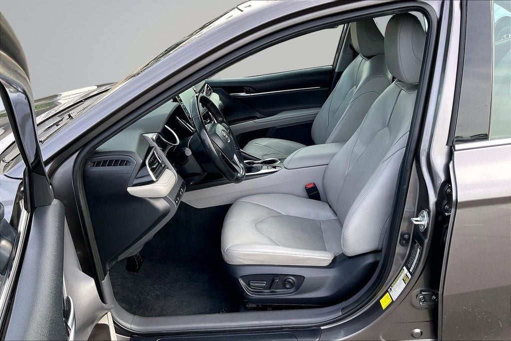 2023 Toyota Camry Hybrid XLE