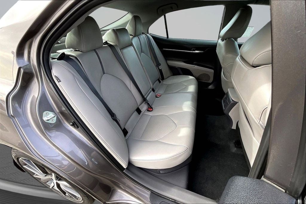 2023 Toyota Camry Hybrid XLE