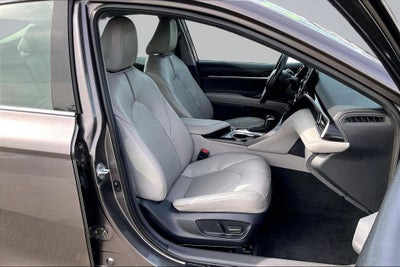 2023 Toyota Camry Hybrid XLE