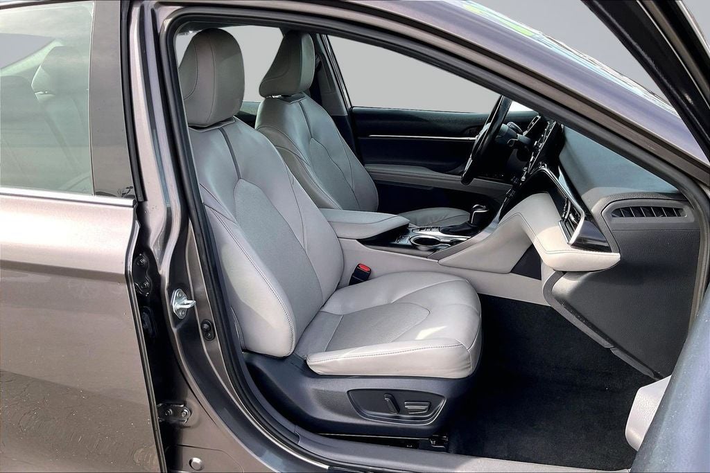 2023 Toyota Camry Hybrid XLE