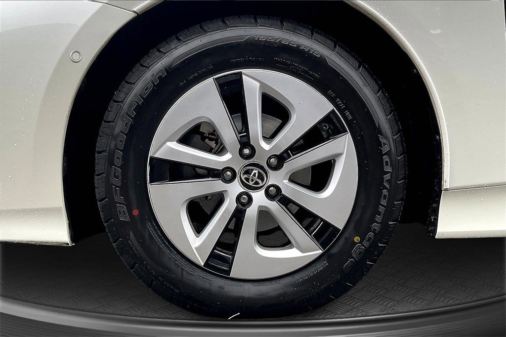 2017 Toyota Prius One