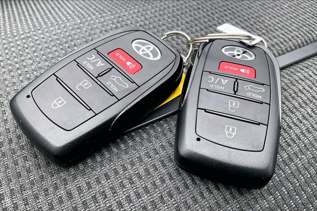 2025 Toyota bZ4X XLE