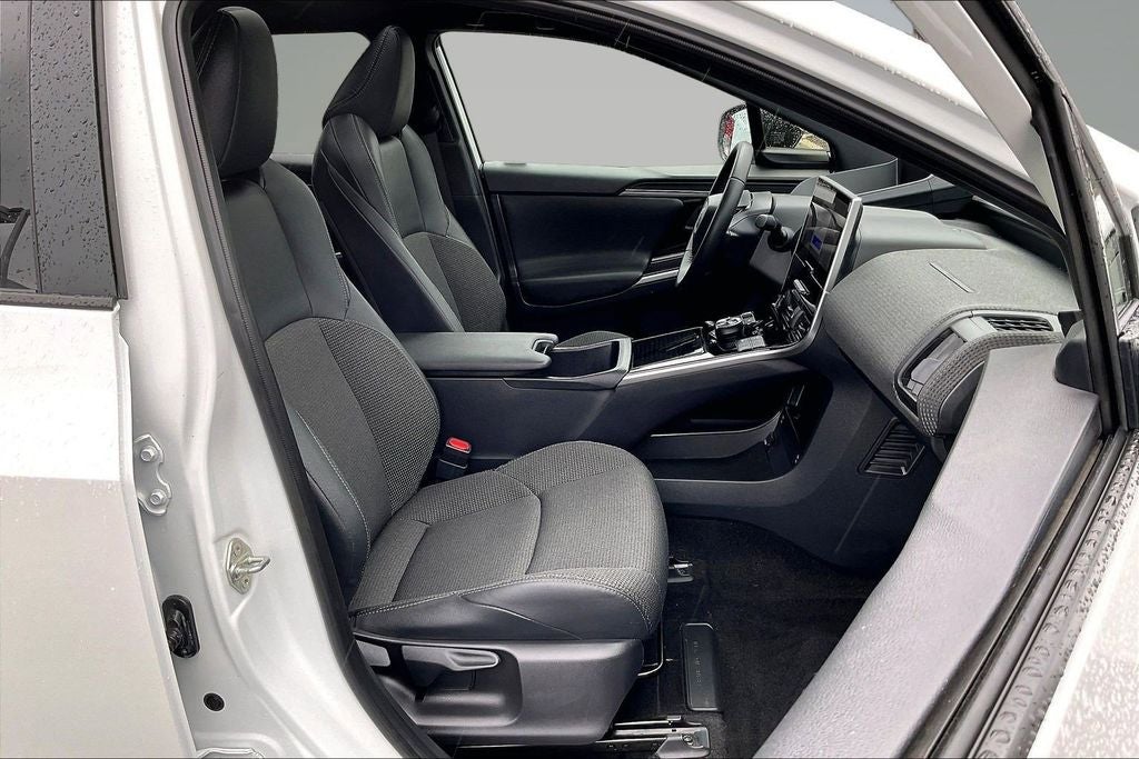 2025 Toyota bZ4X XLE