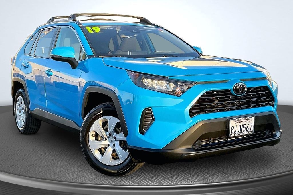 2019 Toyota RAV4 LE