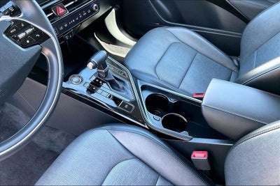 2025 Kia Niro SX