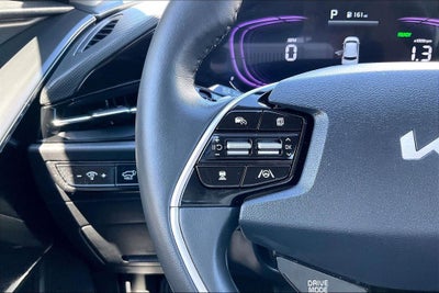 2025 Kia Niro SX