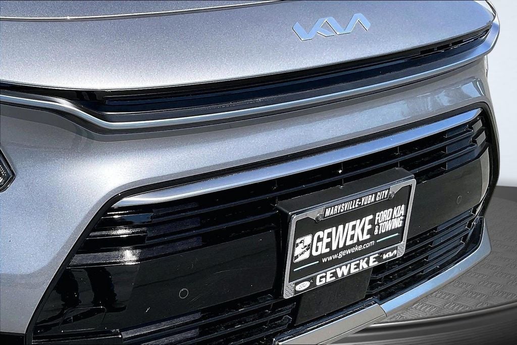 2025 Kia Niro SX